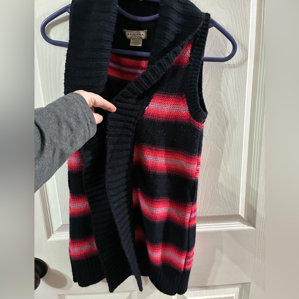 Arizona Women’s Medium Knit Sweater Vest - Picture 2 of 4